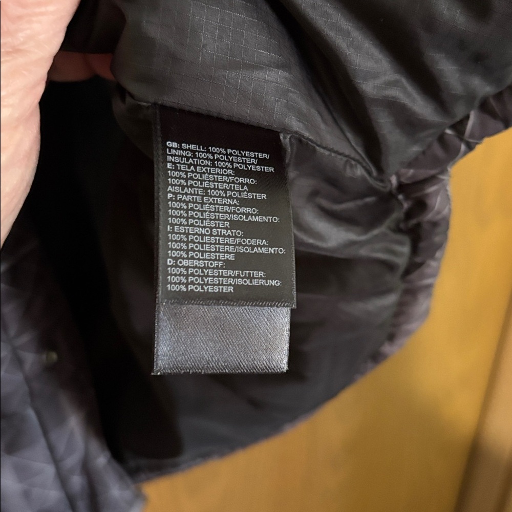 The North Face Men's Black and grey large jacket snaps pockets light weight - Picture 7 of 7